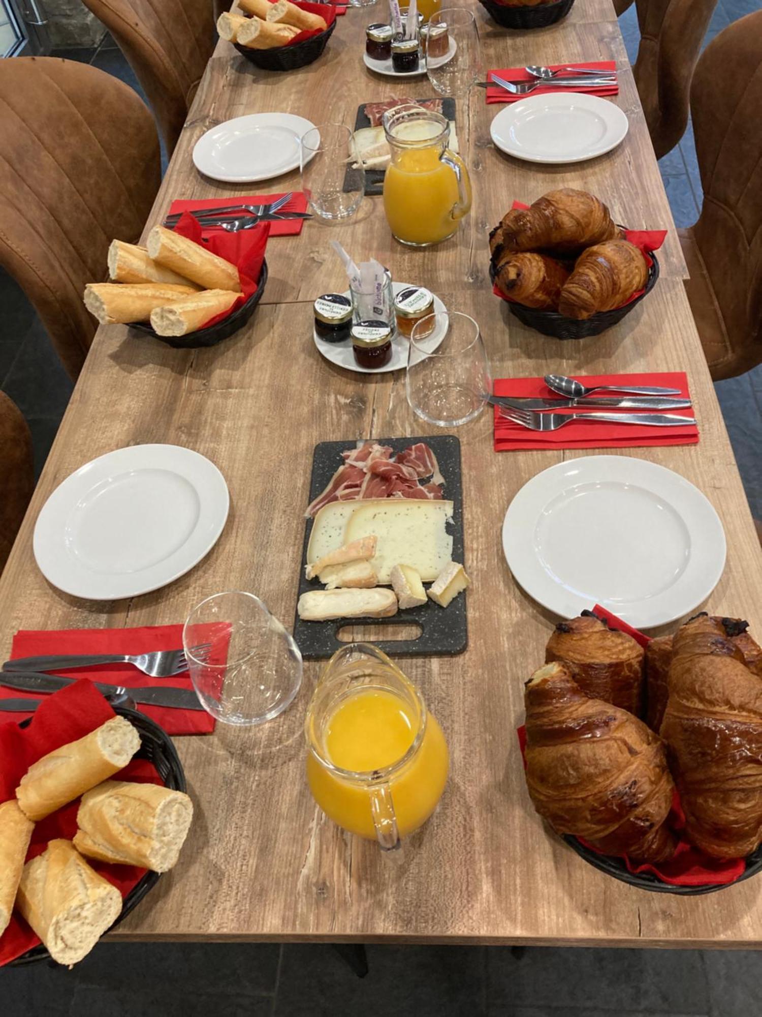 Auberge Des Isards Aydius Buitenkant foto