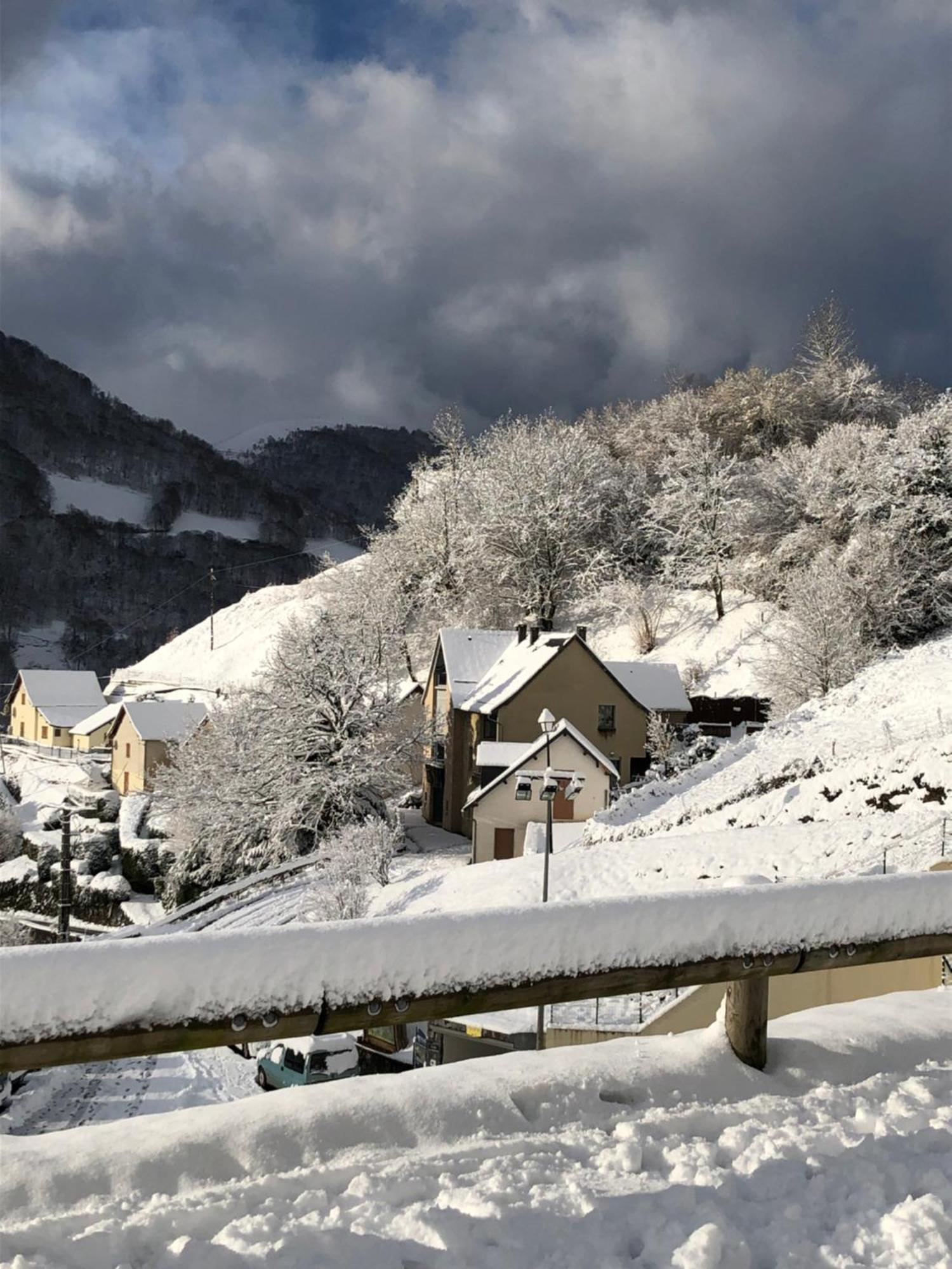 Auberge Des Isards Aydius Buitenkant foto