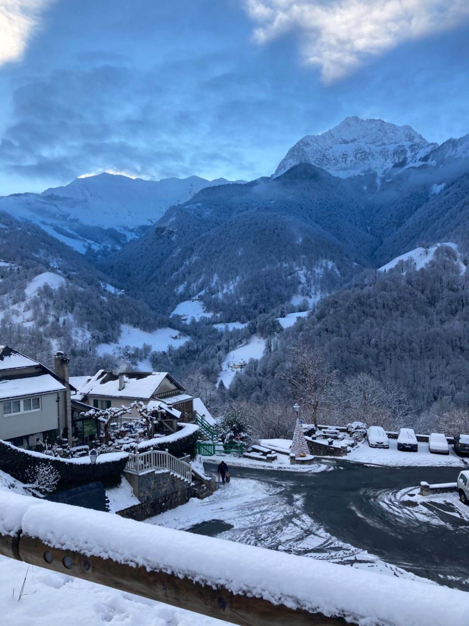 Auberge Des Isards Aydius Buitenkant foto